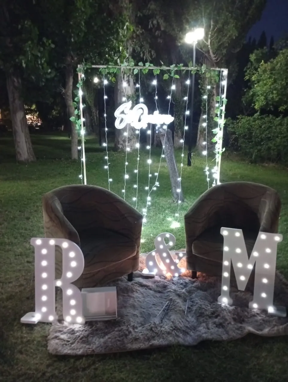 Living romántico nocturno por Bennu Eventos
